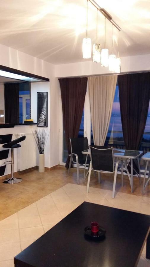 Mamaia Summerland Seaview Apartment ภายนอก รูปภาพ